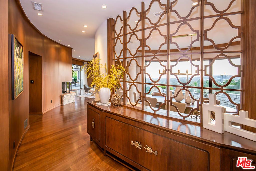 Image 4 of property listing at 1131 Miradero Road, Beverly Hills, CA 90210