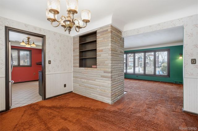 6006 Rosetta Street, Dearborn Heights, MI 48127