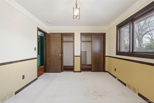 6006 Rosetta Street, Dearborn Heights, MI 48127