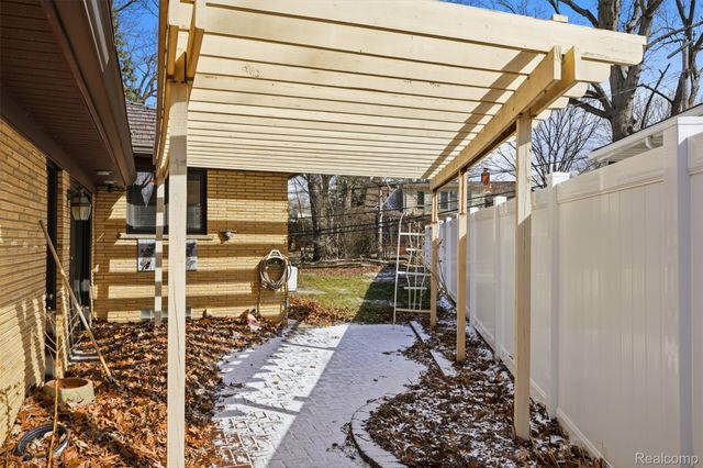 6006 Rosetta Street, Dearborn Heights, MI 48127