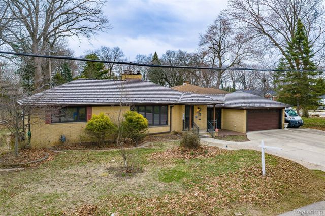 6006 Rosetta Street, Dearborn Heights, MI 48127