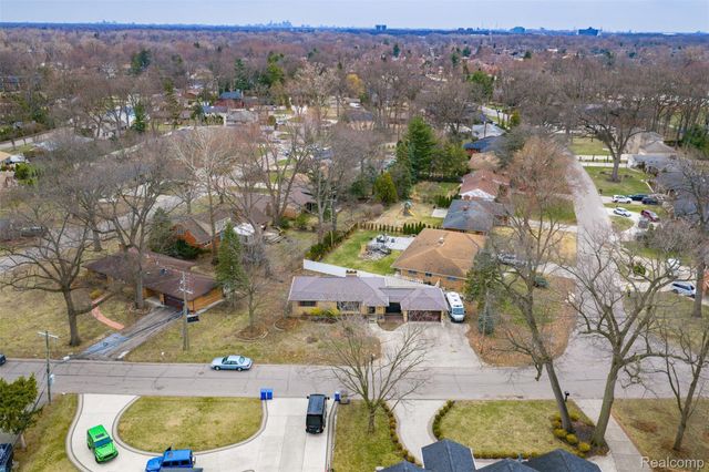 6006 Rosetta Street, Dearborn Heights, MI 48127