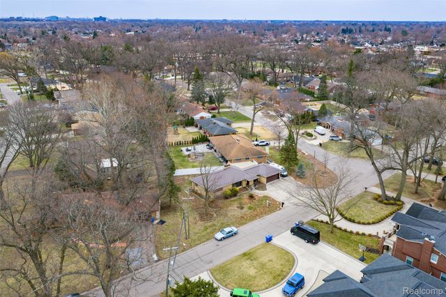 6006 Rosetta Street, Dearborn Heights, MI 48127