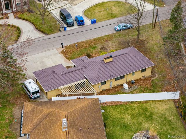 6006 Rosetta Street, Dearborn Heights, MI 48127