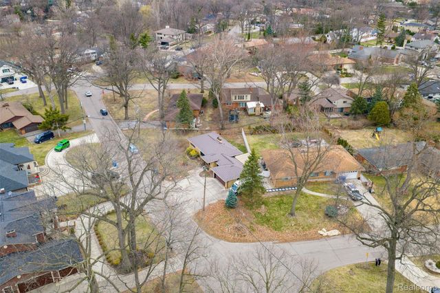 6006 Rosetta Street, Dearborn Heights, MI 48127