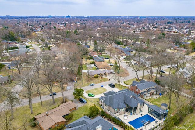 6006 Rosetta Street, Dearborn Heights, MI 48127