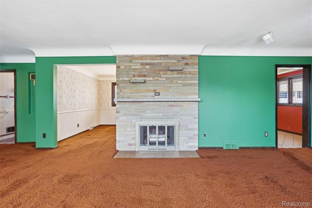 6006 Rosetta Street, Dearborn Heights, MI 48127