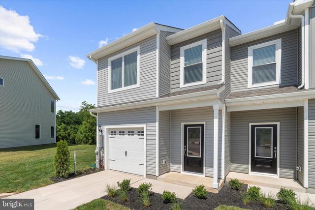 8110 BARTHOLOMEW CT, Baltimore, MD 21206