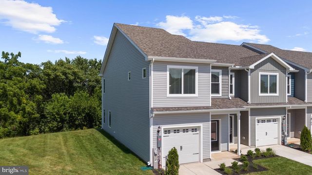 8110 BARTHOLOMEW CT, Baltimore, MD 21206