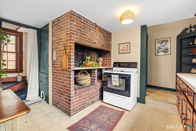 31 Canterbury Road, Brooklyn, CT 06234