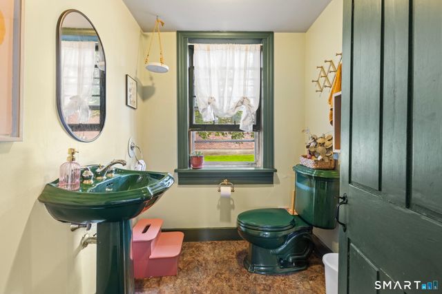 31 Canterbury Road, Brooklyn, CT 06234