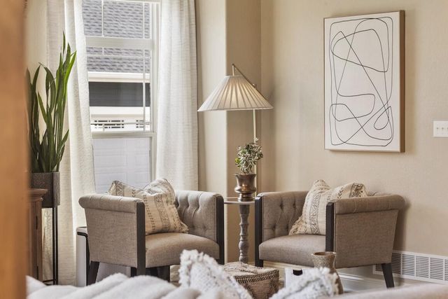 739 Stepping Stone WAY, Pewaukee, WI 53072