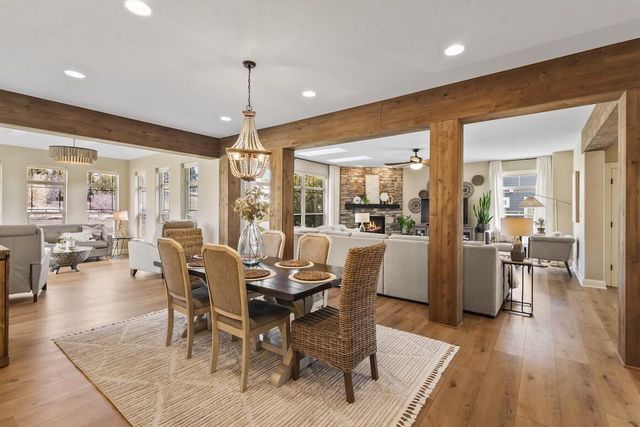 739 Stepping Stone WAY, Pewaukee, WI 53072