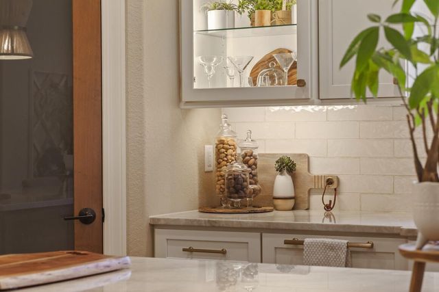 739 Stepping Stone WAY, Pewaukee, WI 53072