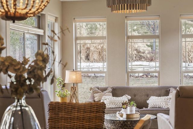 739 Stepping Stone WAY, Pewaukee, WI 53072