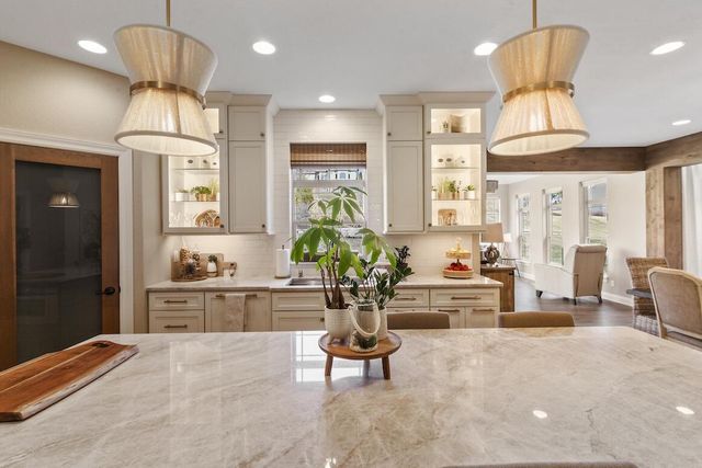 739 Stepping Stone WAY, Pewaukee, WI 53072