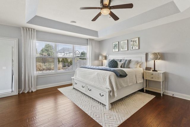 739 Stepping Stone WAY, Pewaukee, WI 53072