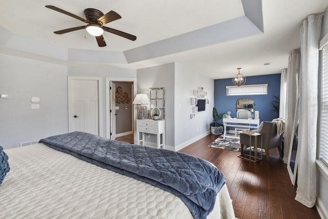 739 Stepping Stone WAY, Pewaukee, WI 53072