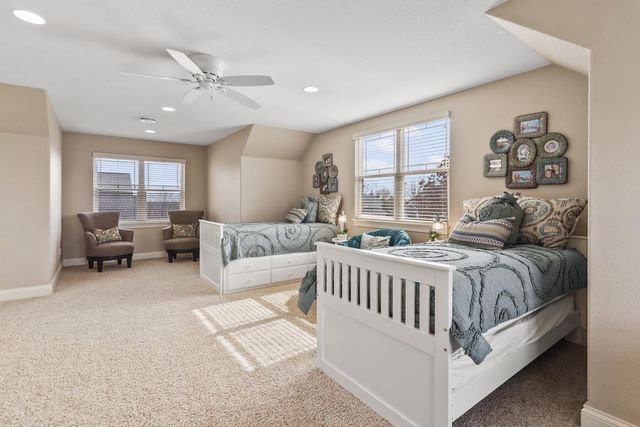 739 Stepping Stone WAY, Pewaukee, WI 53072