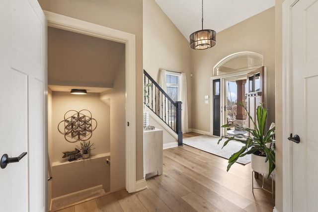 739 Stepping Stone WAY, Pewaukee, WI 53072