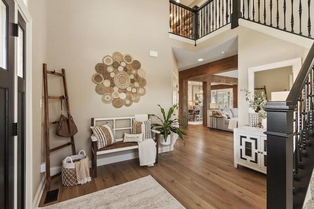 739 Stepping Stone WAY, Pewaukee, WI 53072