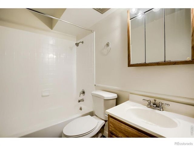 2003 Terry Street 105, Longmont, CO 80501