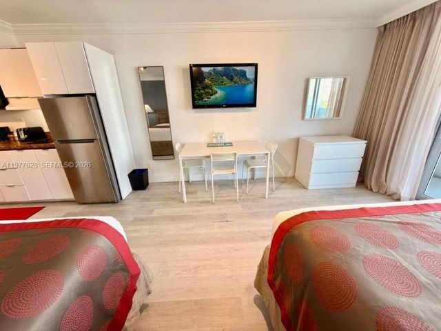 19201 Collins Avenue 933, Sunny Isles Beach, FL 33160