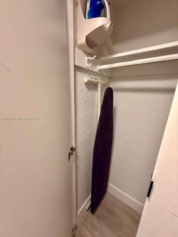 19201 Collins Avenue 933, Sunny Isles Beach, FL 33160