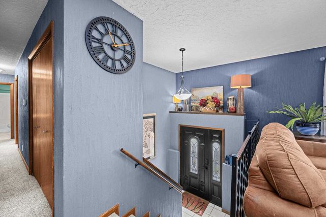 126 Sherwood Drive, Geneseo, IL 61254