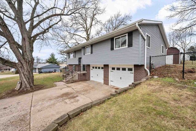 126 Sherwood Drive, Geneseo, IL 61254