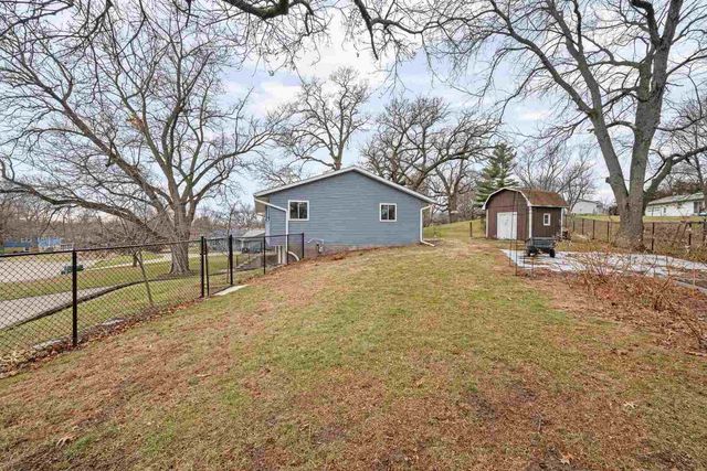 126 Sherwood Drive, Geneseo, IL 61254