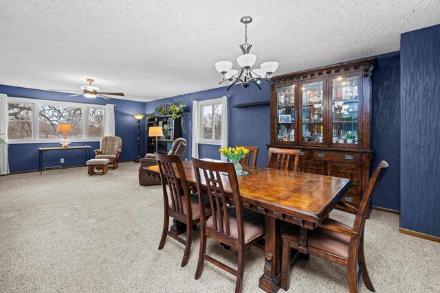 126 Sherwood Drive, Geneseo, IL 61254