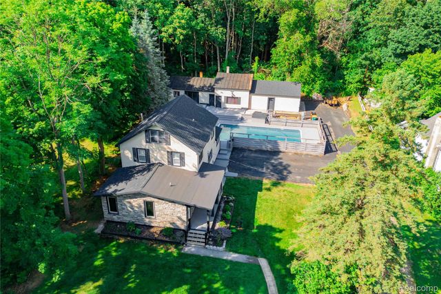 4860 Bluebush Road, Monroe, MI 48162