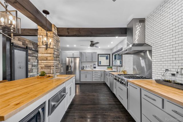 4860 Bluebush Road, Monroe, MI 48162