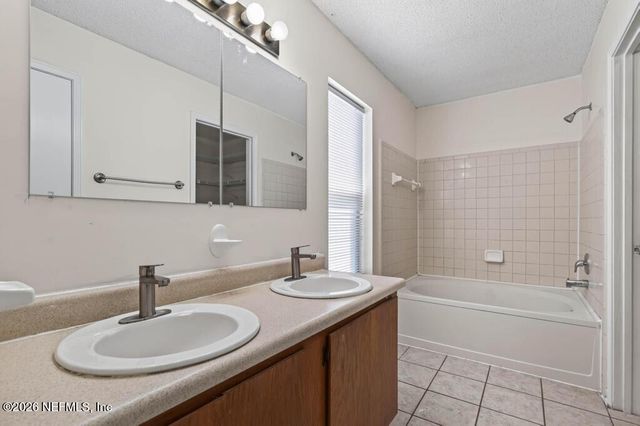 3472 CHARMONT Drive, Jacksonville, FL 32277