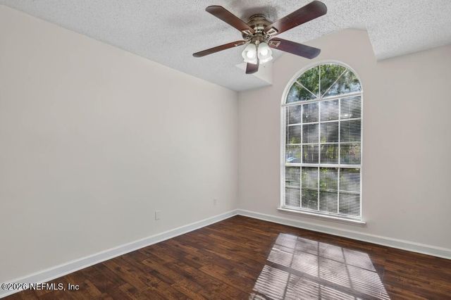 3472 CHARMONT Drive, Jacksonville, FL 32277