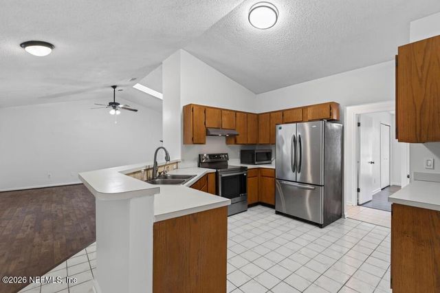 3472 CHARMONT Drive, Jacksonville, FL 32277
