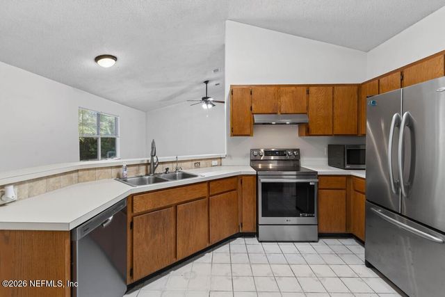 3472 CHARMONT Drive, Jacksonville, FL 32277