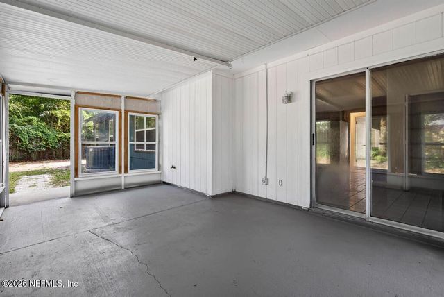 3472 CHARMONT Drive, Jacksonville, FL 32277