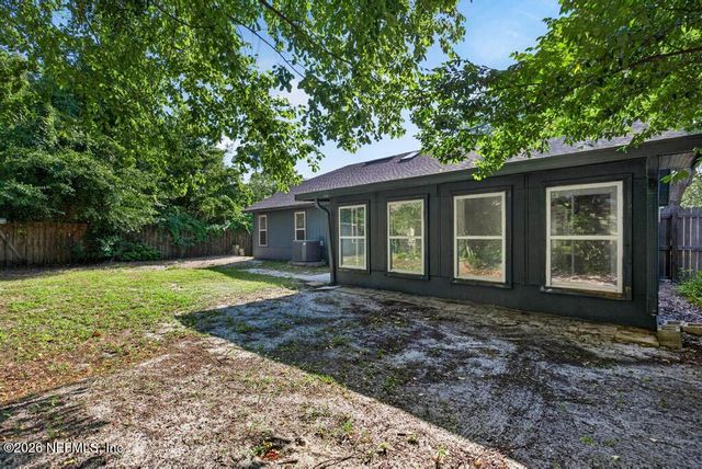 3472 CHARMONT Drive, Jacksonville, FL 32277