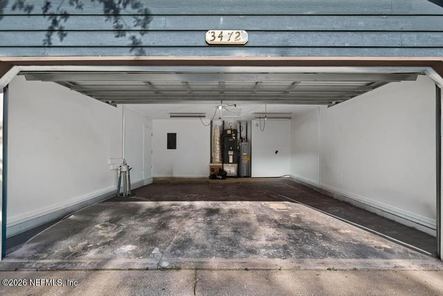 3472 CHARMONT Drive, Jacksonville, FL 32277