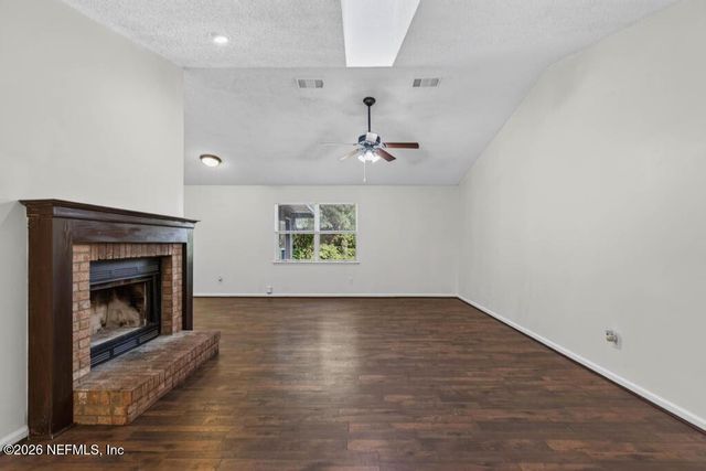 3472 CHARMONT Drive, Jacksonville, FL 32277