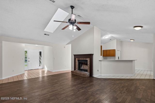 3472 CHARMONT Drive, Jacksonville, FL 32277