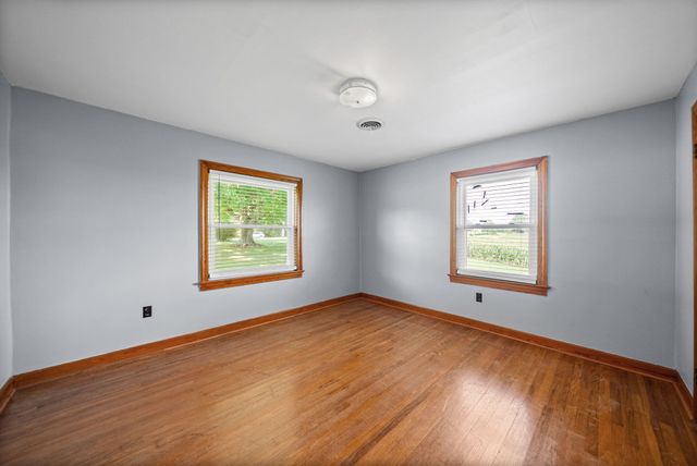 3350 Kirkwood Rd, Clarksville, TN 37043