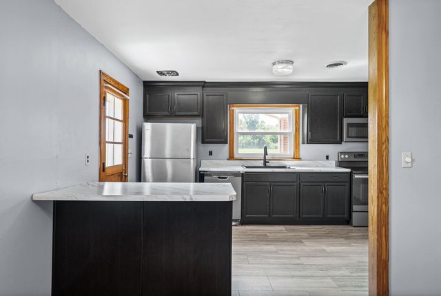 3350 Kirkwood Rd, Clarksville, TN 37043