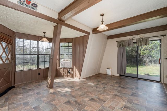 950 Maxwell Street, Buffalo Gap, TX 79508