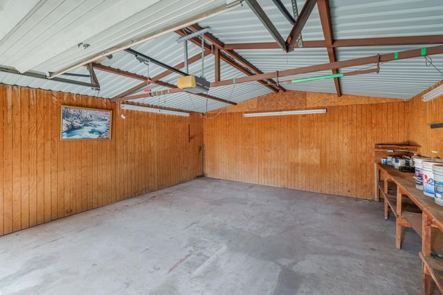 950 Maxwell Street, Buffalo Gap, TX 79508