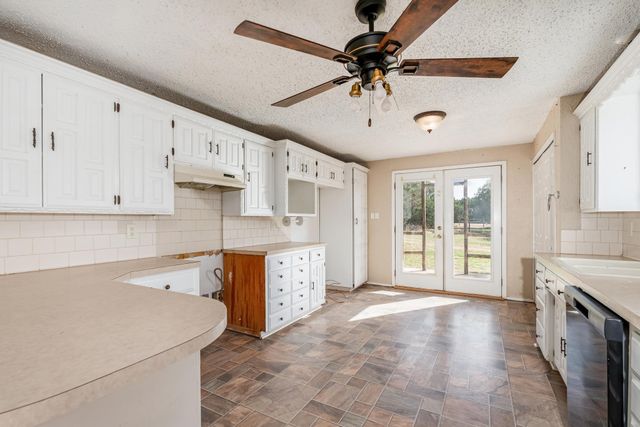 950 Maxwell Street, Buffalo Gap, TX 79508