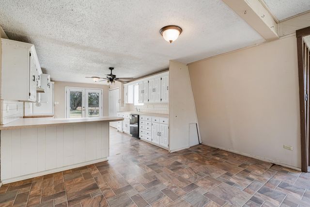 950 Maxwell Street, Buffalo Gap, TX 79508