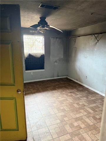 245 Golfview Drive, Normangee, TX 77871